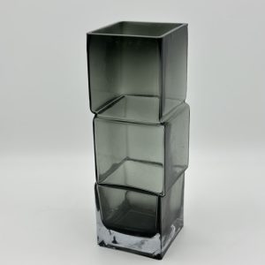 Ваза стеклянная D10* H30 см., 1 шт., серый 0549