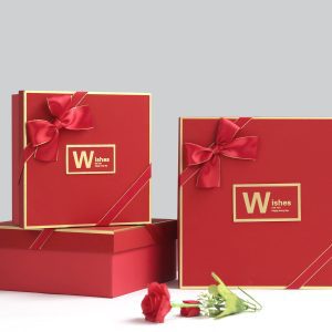 Набор коробок подарочных 27*27*11,5, 24*24*10, 20,5*20,5*8 см, 3 шт., красный